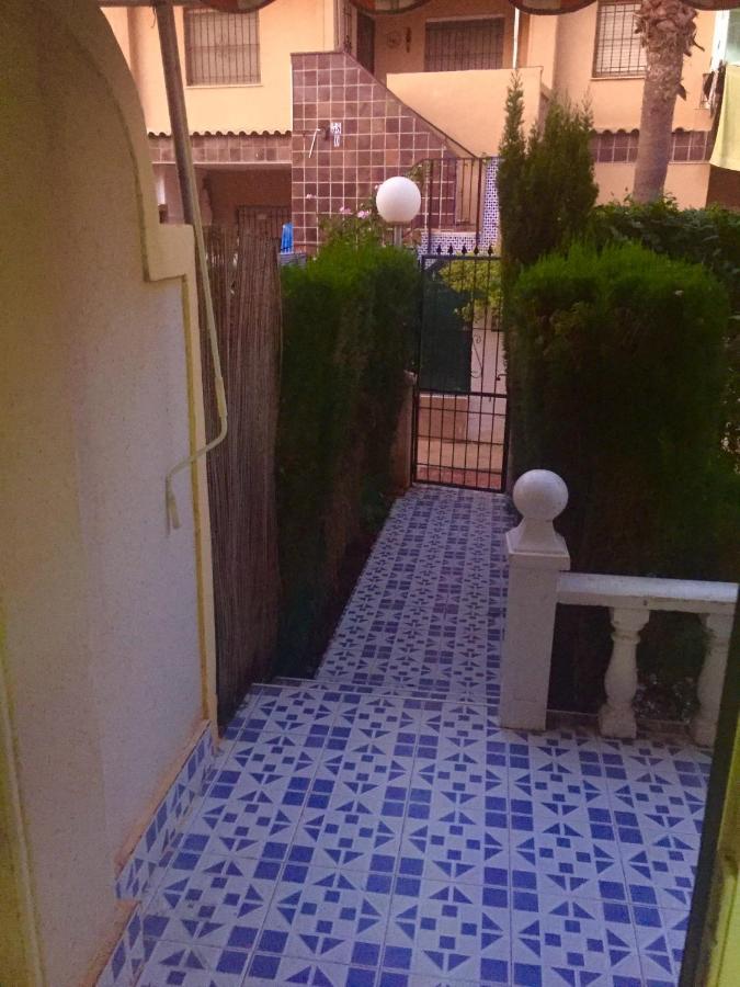 Punta Prima Bungalow Jardin Privado Torrevieja Buitenkant foto